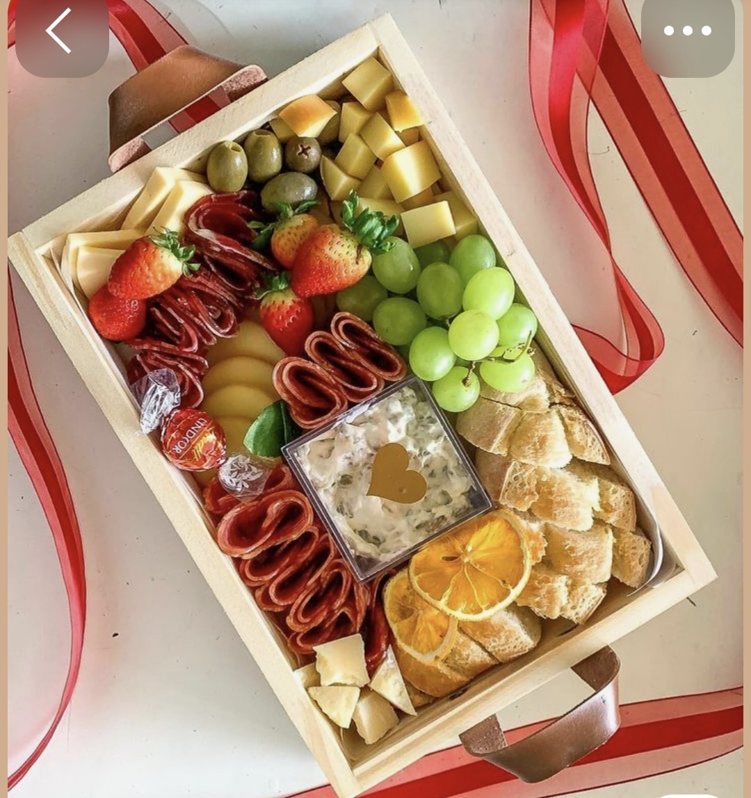 Tabla Duo de quesos, frutas y carnes frías